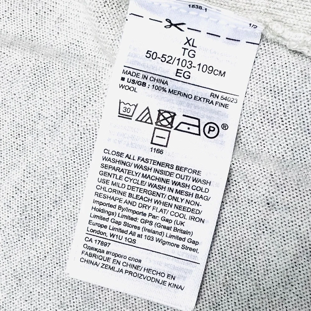 đŤSOLD! |â˘NWTđ𤊠|â˘BANANA REPUBLICâ˘| 100% Merino Wool Cardigan Sweater - Picture 7 of 10